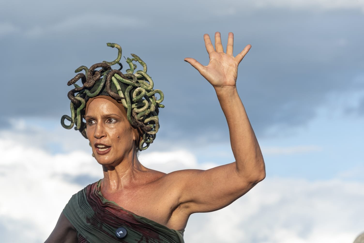 WhatsApp Image 2026-05-27 at 21.10.56 Fabiana Pirro como Medusa